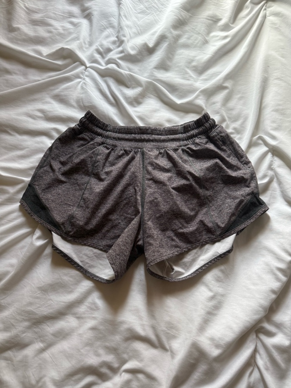 Lululemon Hotty Hot Short II *Long 4"
